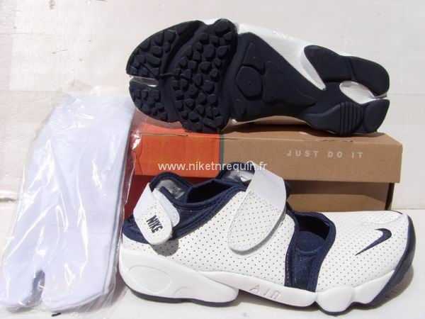 Nouveau 2011 En Cours Nike Shox Rift Courir Baskets Blanches Noires